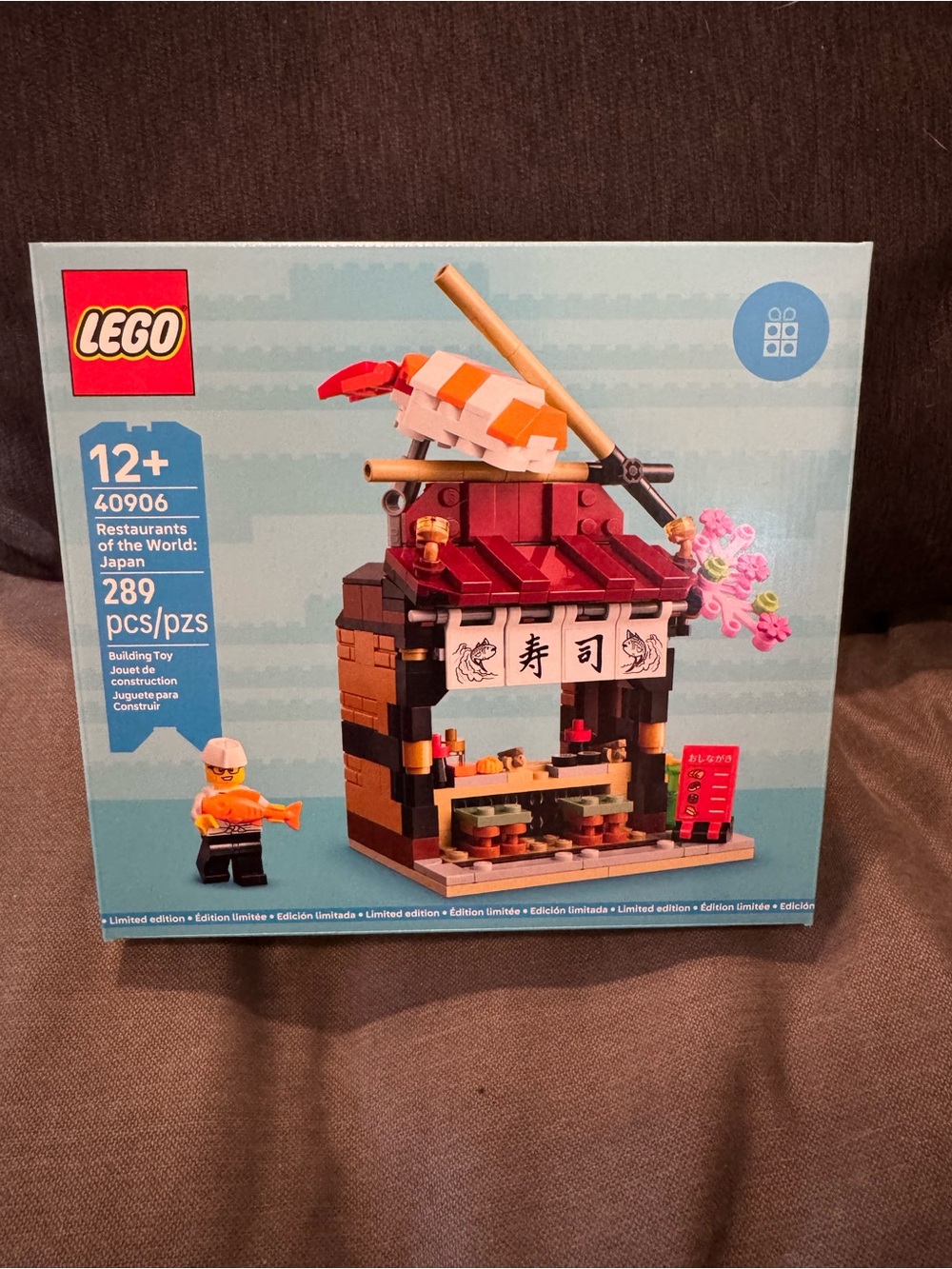 LEGO Sushi Shop Building Set - Red, Brown, Tan, Pink